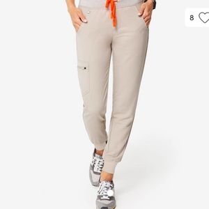 Figs Boulder Zamora Jogger and Catarina One Pocket. XS